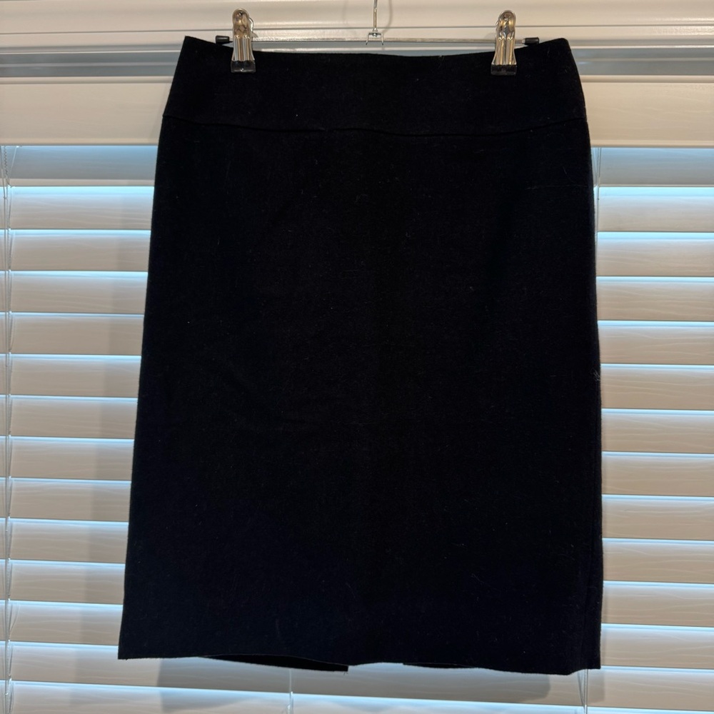 Banana Republic Wool Pencil Skirt - Size‎ 4 - Black